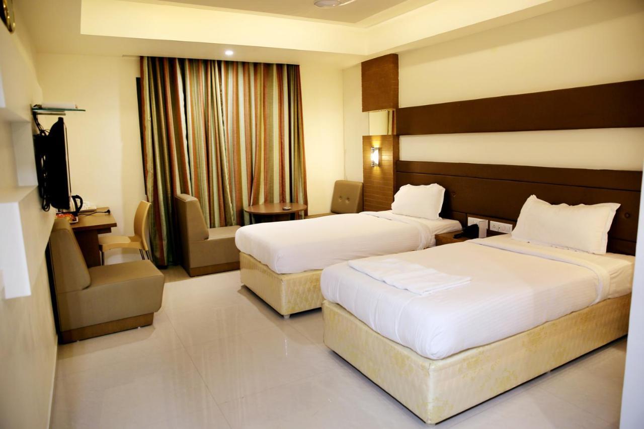 โฮเต็ล ซิทารา แกรนด์ มิยาปุร Hotel ไฮเดอราบัด ภายนอก รูปภาพ