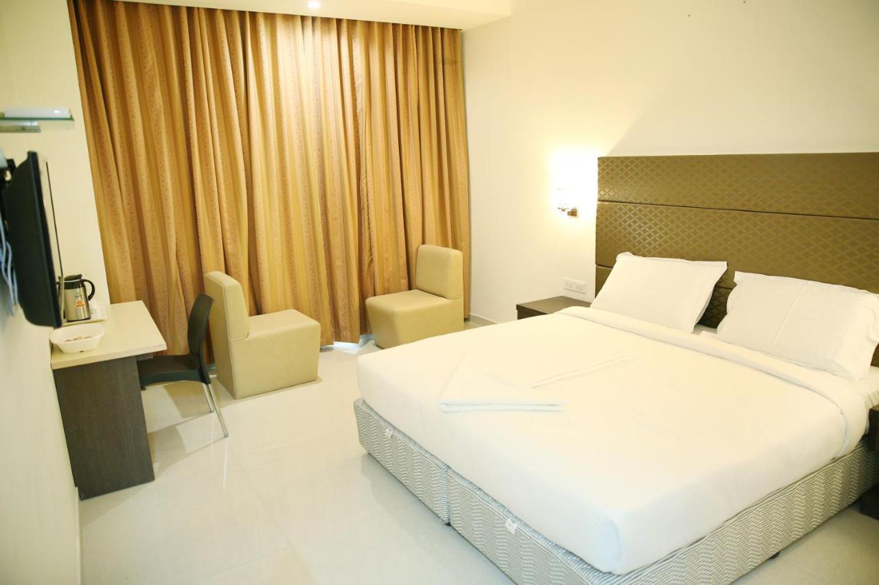 โฮเต็ล ซิทารา แกรนด์ มิยาปุร Hotel ไฮเดอราบัด ภายนอก รูปภาพ